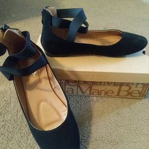 Black flats like new